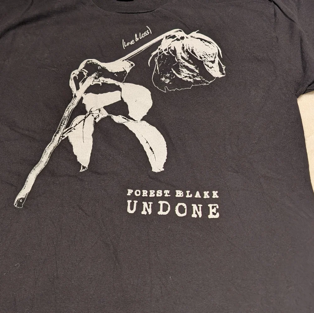 Forest Blakk Undone Black Graphic T-Shirt. Size Lt. - Picture 3 of 4
